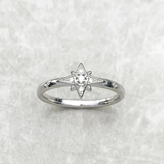 Fascinates Star Ring