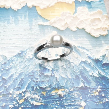 Pearl & Zircon Ring